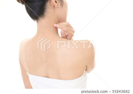 一個女人的背影 一個女人的背影 35843682