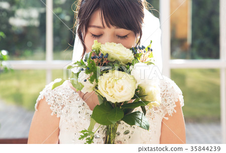 新娘和新郎婚禮照片婦女 35844239