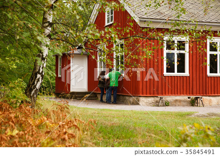 Old wooden house 35845491