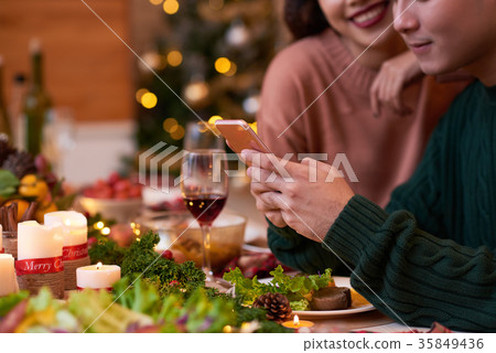 Online even on Christmas night Online even on Christmas night 35849436