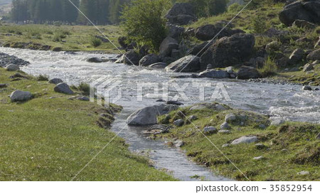 Waves, spray and foam, river Katun in Altai Waves, spray and foam, river Katun in Altai 35852954