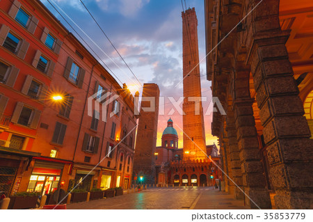 Famous Two Towers of Bologna at sunrise, Italy Famous Two Towers of Bologna at sunrise, Italy 35853779