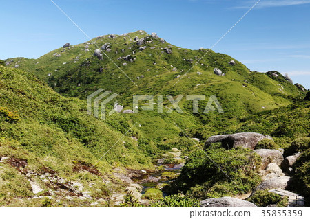 從屋久島最高峰Miyanouradake Shodake水廣場觀看 從屋久島最高峰Miyanouradake Shodake水廣場觀看 35855359