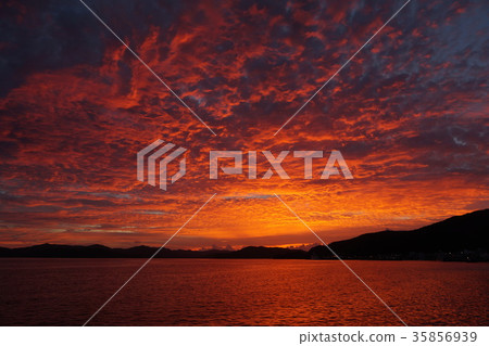 在大島海峽的日落 在大島海峽的日落 35856939