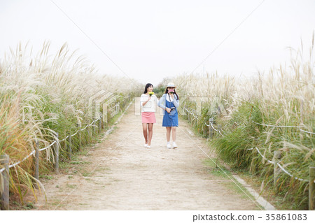 Youth, Friends, Travel 35861083