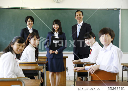 Junior high school graduation album commemorative photo graduation photo group photo 35862361