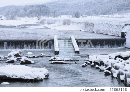 山形縣莊內鎮的冬天風景 山形縣莊內鎮的冬天風景 35868118
