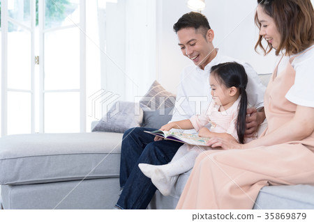 一家三口,圖畫書,講故事,女孩 一家三口,圖畫書,講故事,女孩 35869879