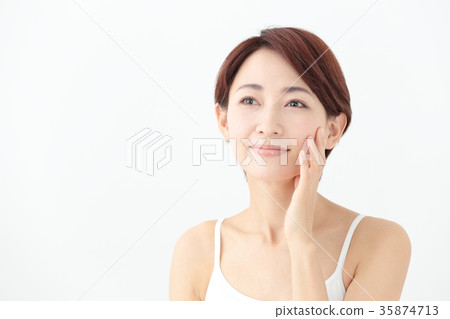 Beauty middle women Beauty middle women 35874713
