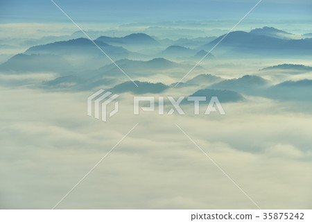 在Kukuto盆地的雲海 35875242