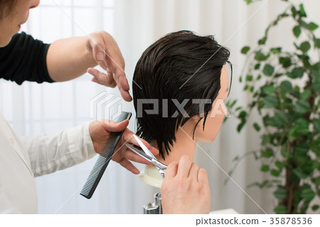 美容師剪切練習指導 35878536
