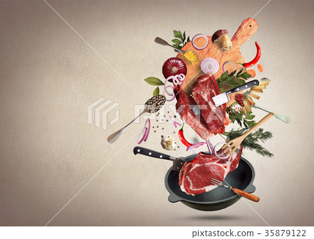 Meat and beef meatballs with vegetables  35879122