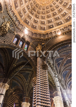 Interior o Siena Cathedral (Duomo di Siena), Italy 35879845