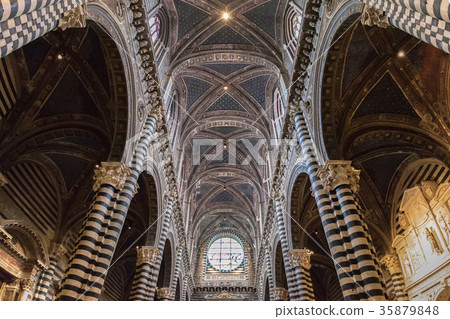 Interior o Siena Cathedral (Duomo di Siena), Italy 35879848
