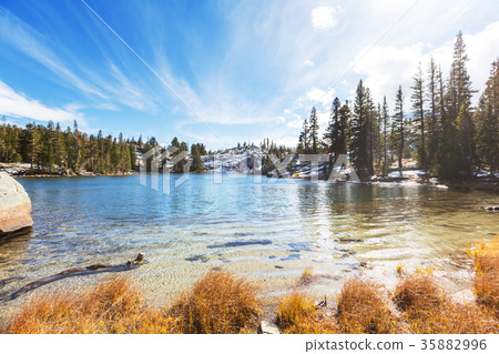 Lake in Sierra Nevada 35882996