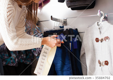 Working days in shop Working days in shop 35884702