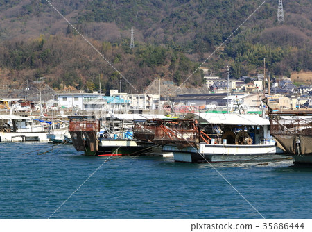 Trawler ship 35886444