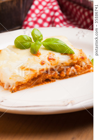 Classic lasagna bolognese Classic lasagna bolognese 35886741