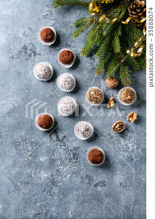 Christmas chocolate truffles Christmas chocolate truffles 35888074