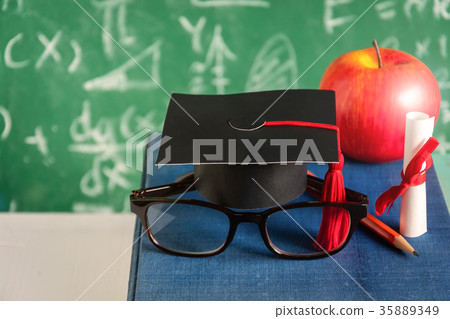 Apple Knowledge Symbol Apple Knowledge Symbol 35889349