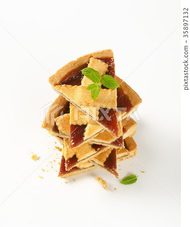 sliced strawberry jam tart sliced strawberry jam tart 35897132