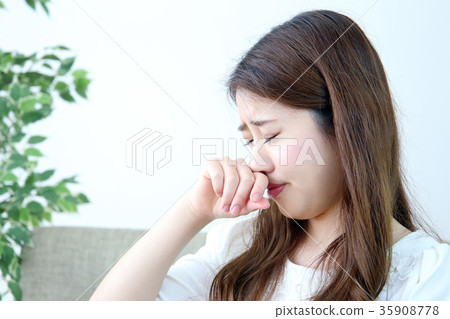 鼻子的女人 35908778