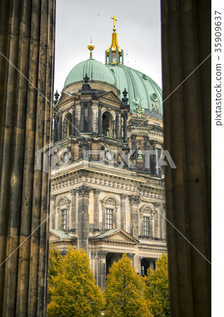 德國柏林，柏林大教堂，秋天，ドイツベルリン、ベルリン大聖堂、秋、Berlin Cathedral, 35909637