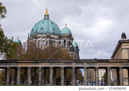 德國柏林，柏林大教堂，秋天，ドイツベルリン、ベルリン大聖堂、秋、Berlin Cathedral, 35909649