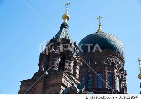 Russian Orthodox Church 35912954