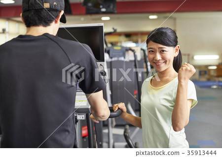 體育健身房 體育健身房 35913444