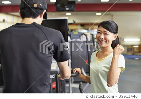 體育健身房 體育健身房 35913446