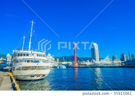 Kobe cityscape 35915061