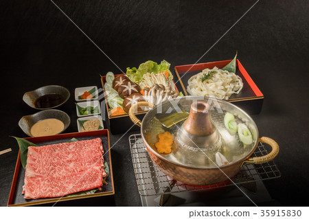 日本料理涮涮火鍋日本牛肉 35915830