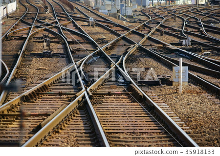 Complex points 35918133