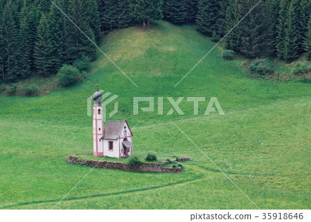 St Johann Chesurch, Santa Maddalena 35918646
