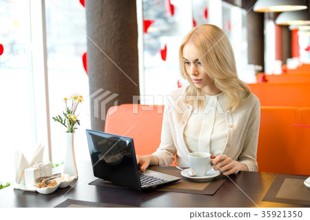 young woman in Cafe 35921350