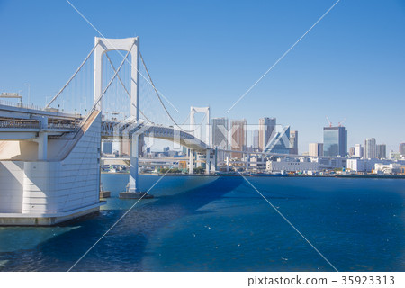 Rainbow Bridge  35923313