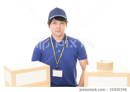 一名微笑的工人 一名微笑的工人 35930740