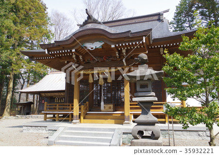 信州神社在Chinocho Tencho Shrine Haitenden主神社是指定的城鎮文化財產。 信州神社在Chinocho Tencho Shrine Haitenden主神社是指定的城鎮文化財產。 35932221