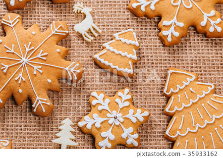 Christmas gingerbread cookies homemade  35933162