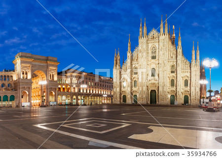 Panorama of night Piazza del Duomo in Milan, Italy 35934766