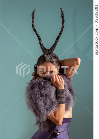 girl 35938881
