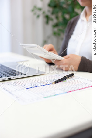 宣稱女人沒有臉 35953260