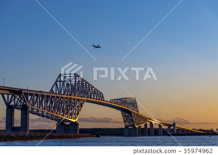 Tokyo Gate Bridge Evening Scenery 35974962