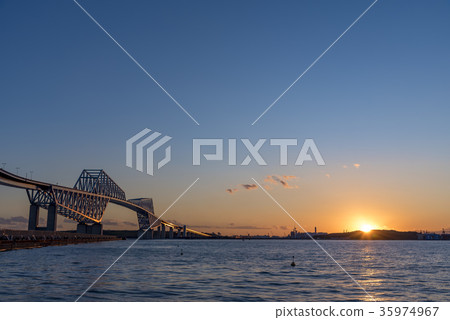 Tokyo Gate Bridge Evening Scenery 35974967