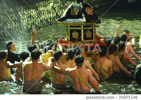 Noto Town Ushitsu Abare Festival Mikamishi Noto Town Ushitsu Abare Festival Mikamishi 35975146