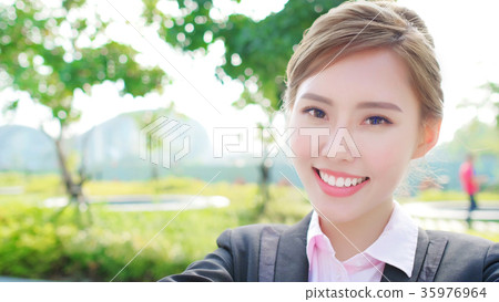 business woman selfie business woman selfie 35976964