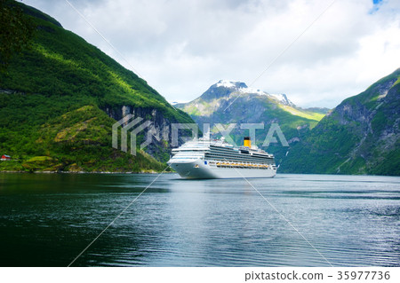 Breathtaking view of Sunnylvsfjorden fjord Breathtaking view of Sunnylvsfjorden fjord 35977736