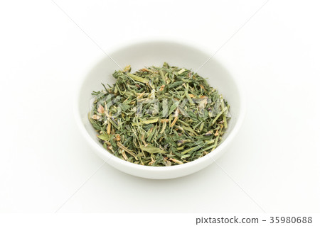 茶紫花苜蓿:紫花苜蓿葉 茶紫花苜蓿:紫花苜蓿葉 35980688