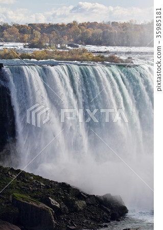 Beautiful photo with amazing Niagara waterfall Beautiful photo with amazing Niagara waterfall 35985181